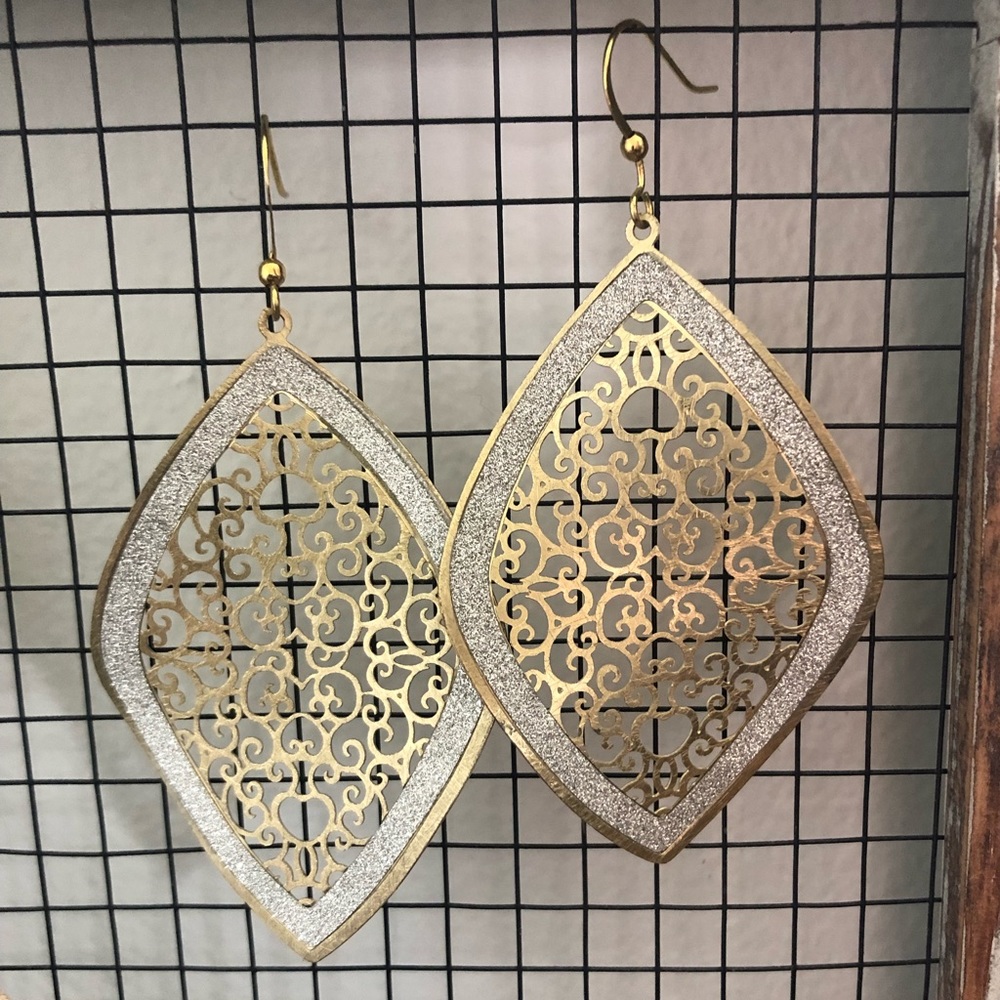 ✨Silver and Gold Earrings✨